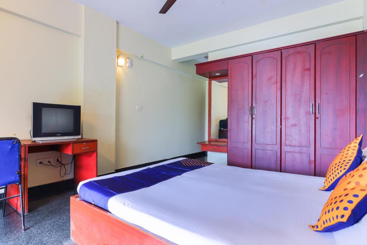 Spot On 64230 Killi Tourist Home Thiruvananthapuram Buitenkant foto