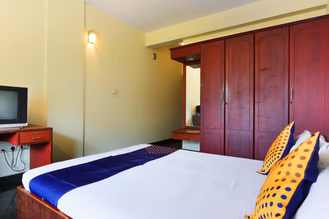 Spot On 64230 Killi Tourist Home Thiruvananthapuram Buitenkant foto