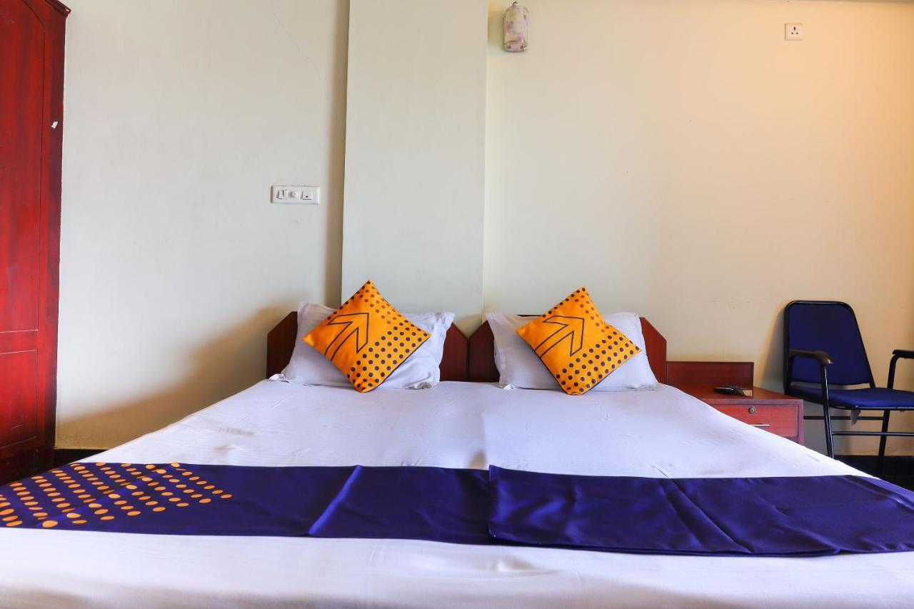 Spot On 64230 Killi Tourist Home Thiruvananthapuram Buitenkant foto