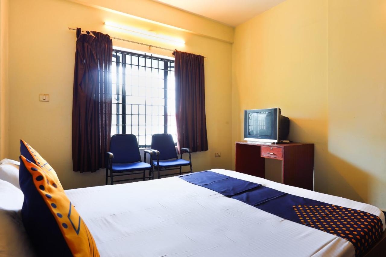 Spot On 64230 Killi Tourist Home Thiruvananthapuram Buitenkant foto