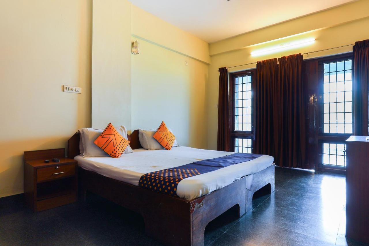 Spot On 64230 Killi Tourist Home Thiruvananthapuram Buitenkant foto